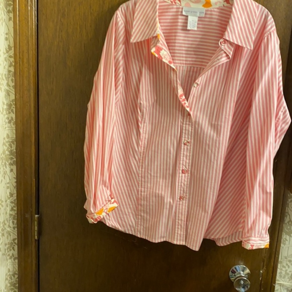 Pink and white blouse  SIZE 1X EUC